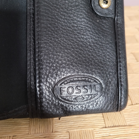 Fossil Black Leather Preston Flap Clutch Wallet - Picture 3 of 8